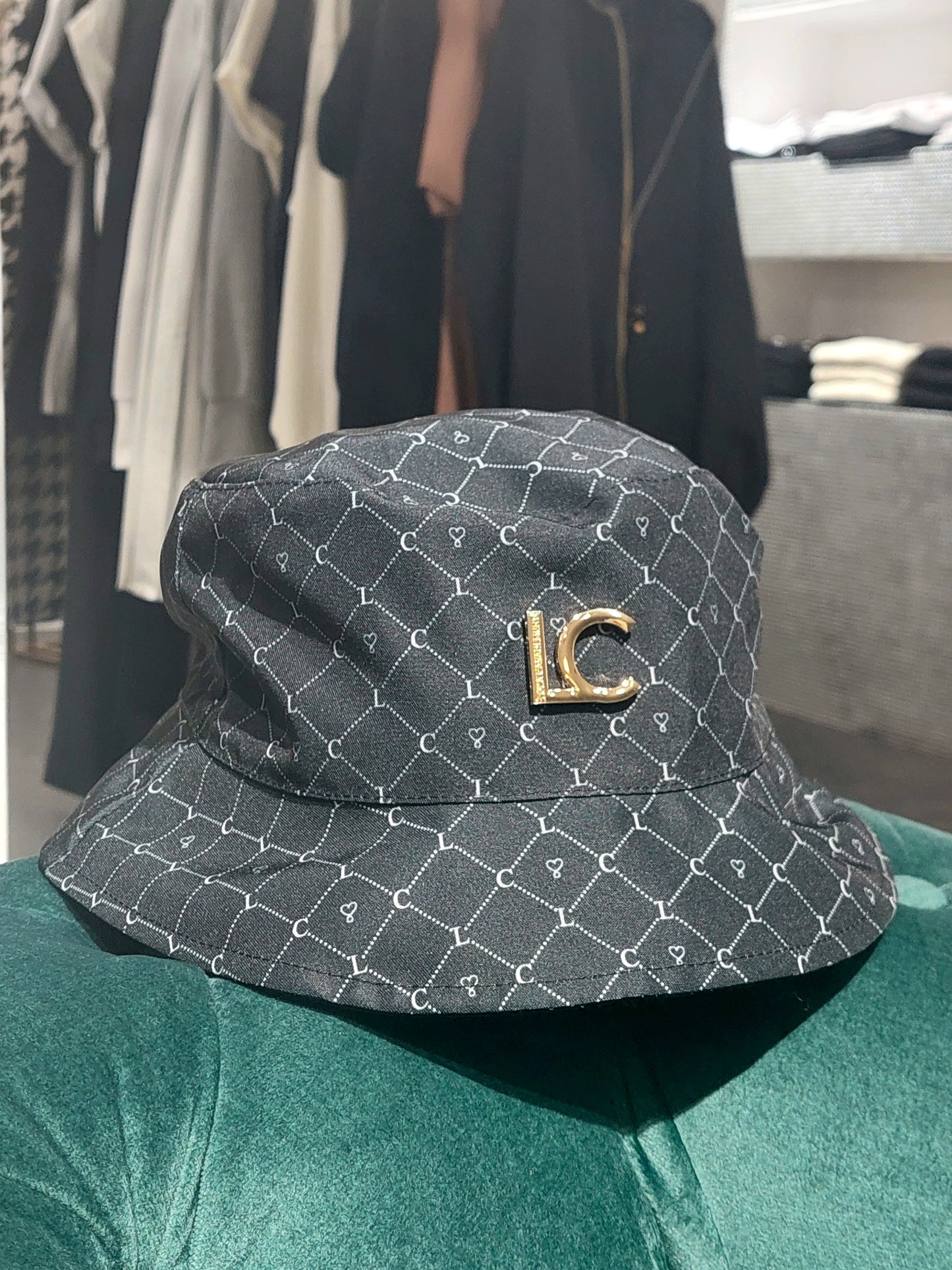GORRO LOLA