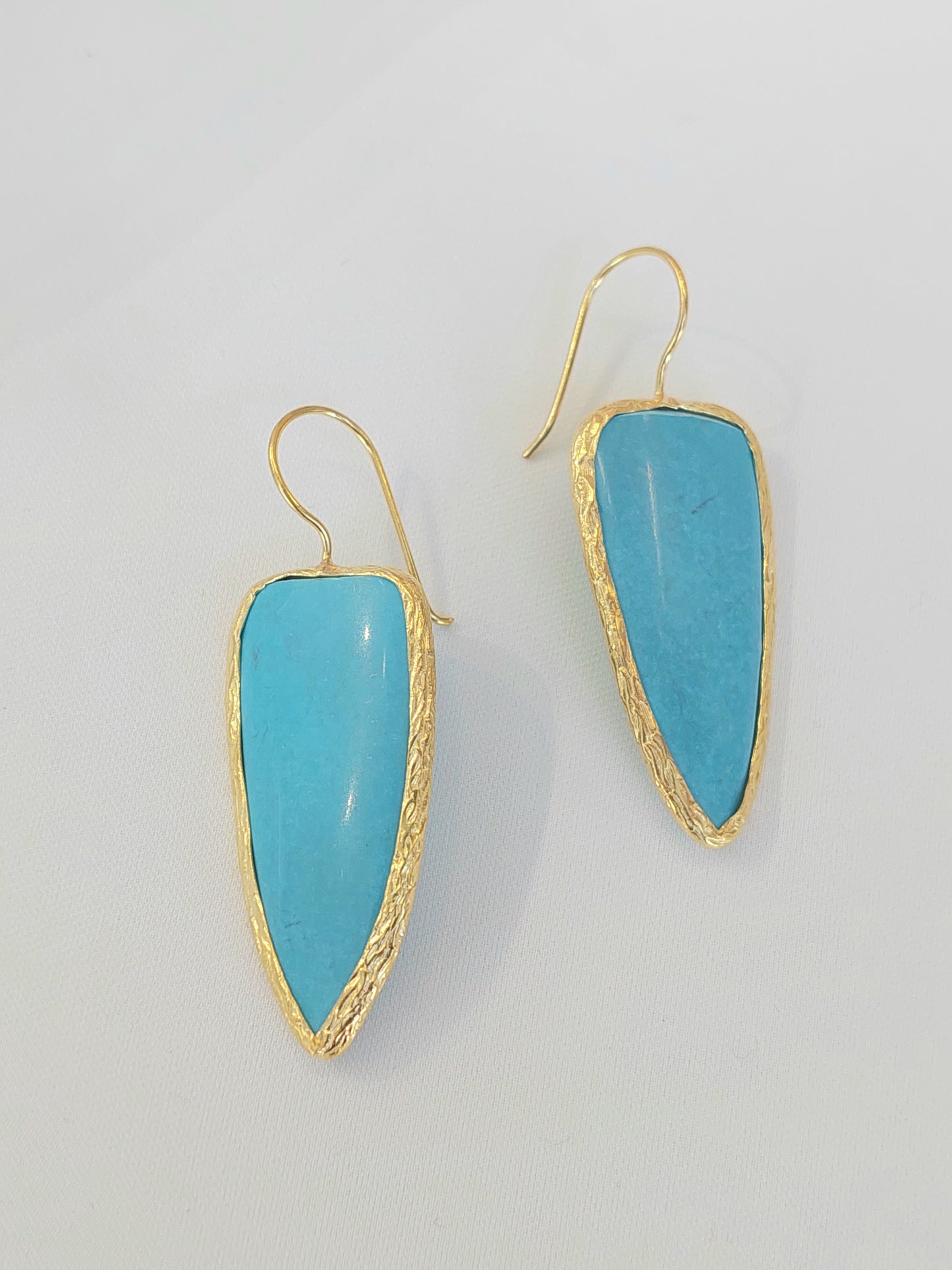 BRINCOS PEDRAS BICO VELVET