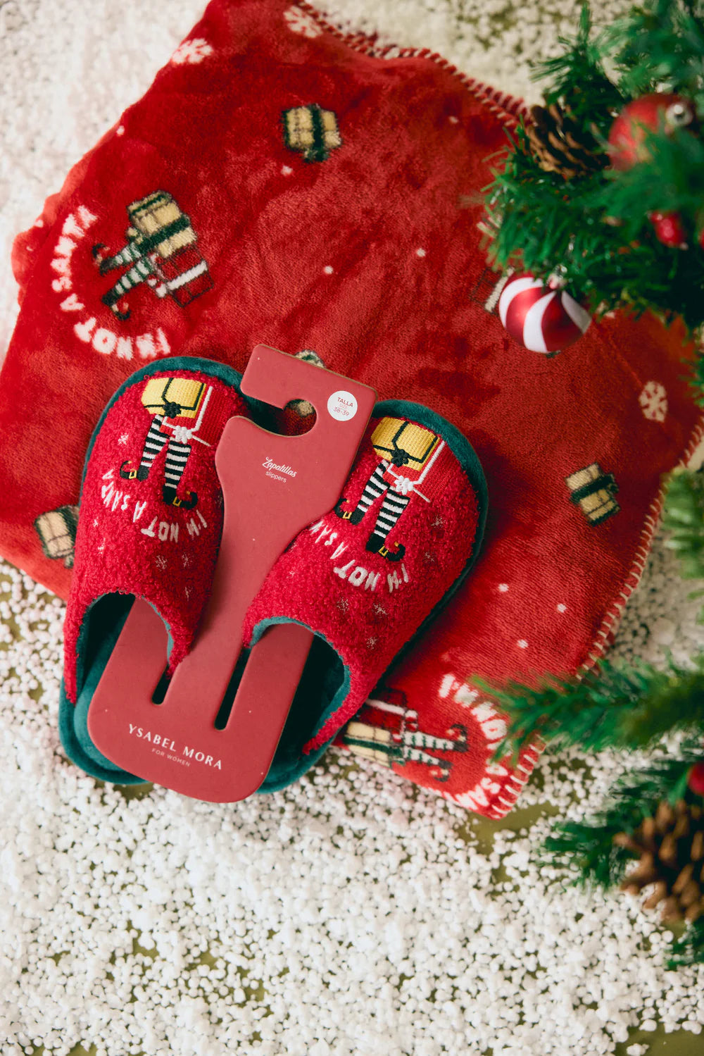 CHINELOS DE NATAL YSABEL MORA