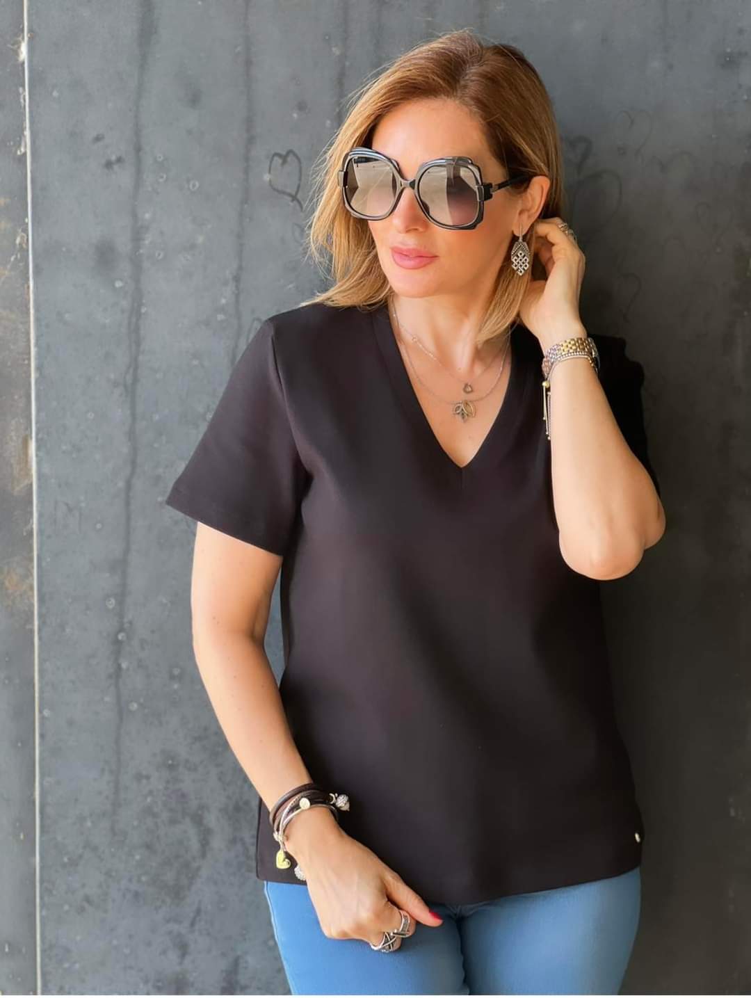 BASIC V NECK T-SHIRT FOURSOUL