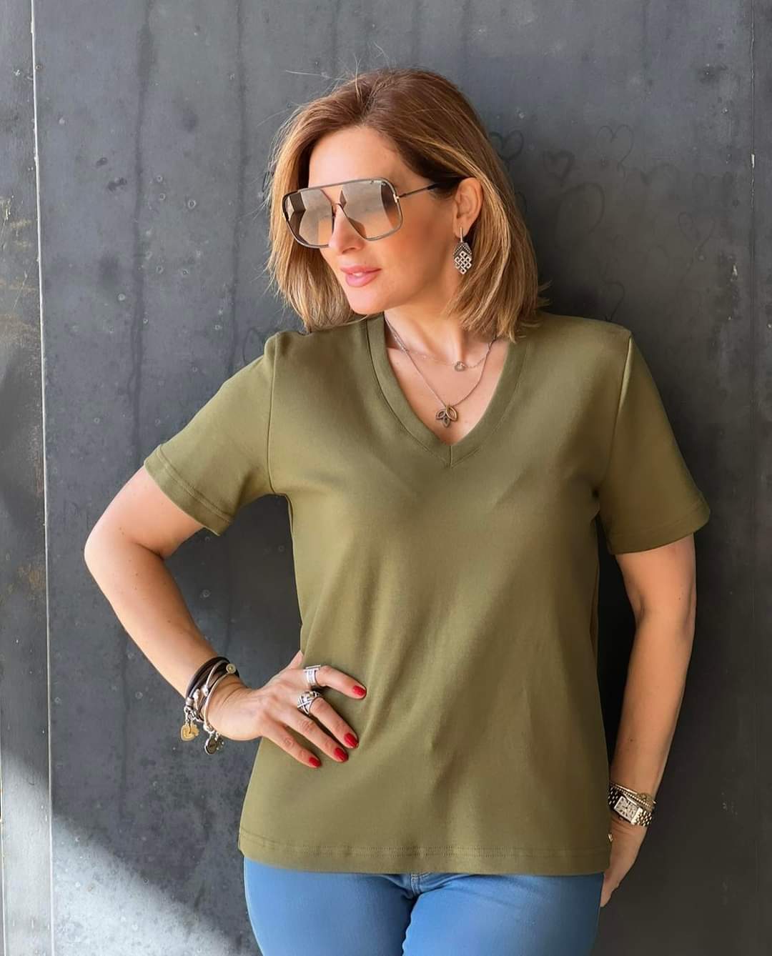 BASIC V NECK T-SHIRT FOURSOUL