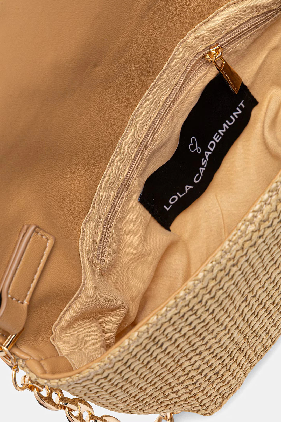 MALA LOLA CASADEMUNT