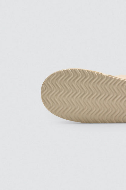 BOTADE INTERIOR YSABEL MORA