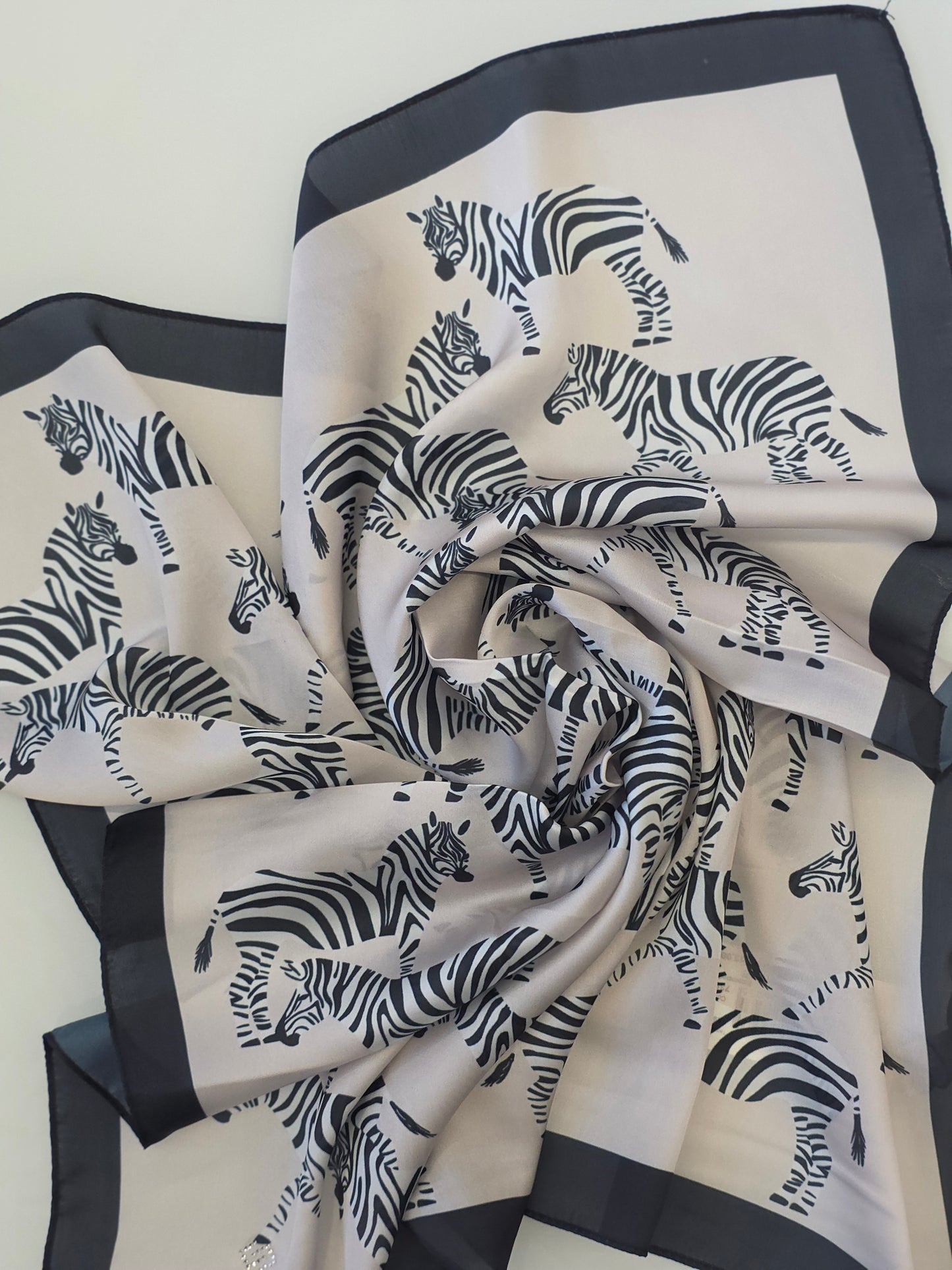 LENÇO SILVINA CAMPOS