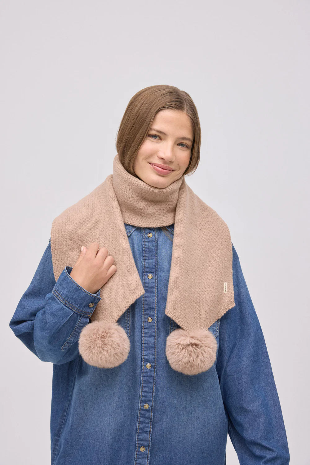 CACHECOL YSABEL MORA