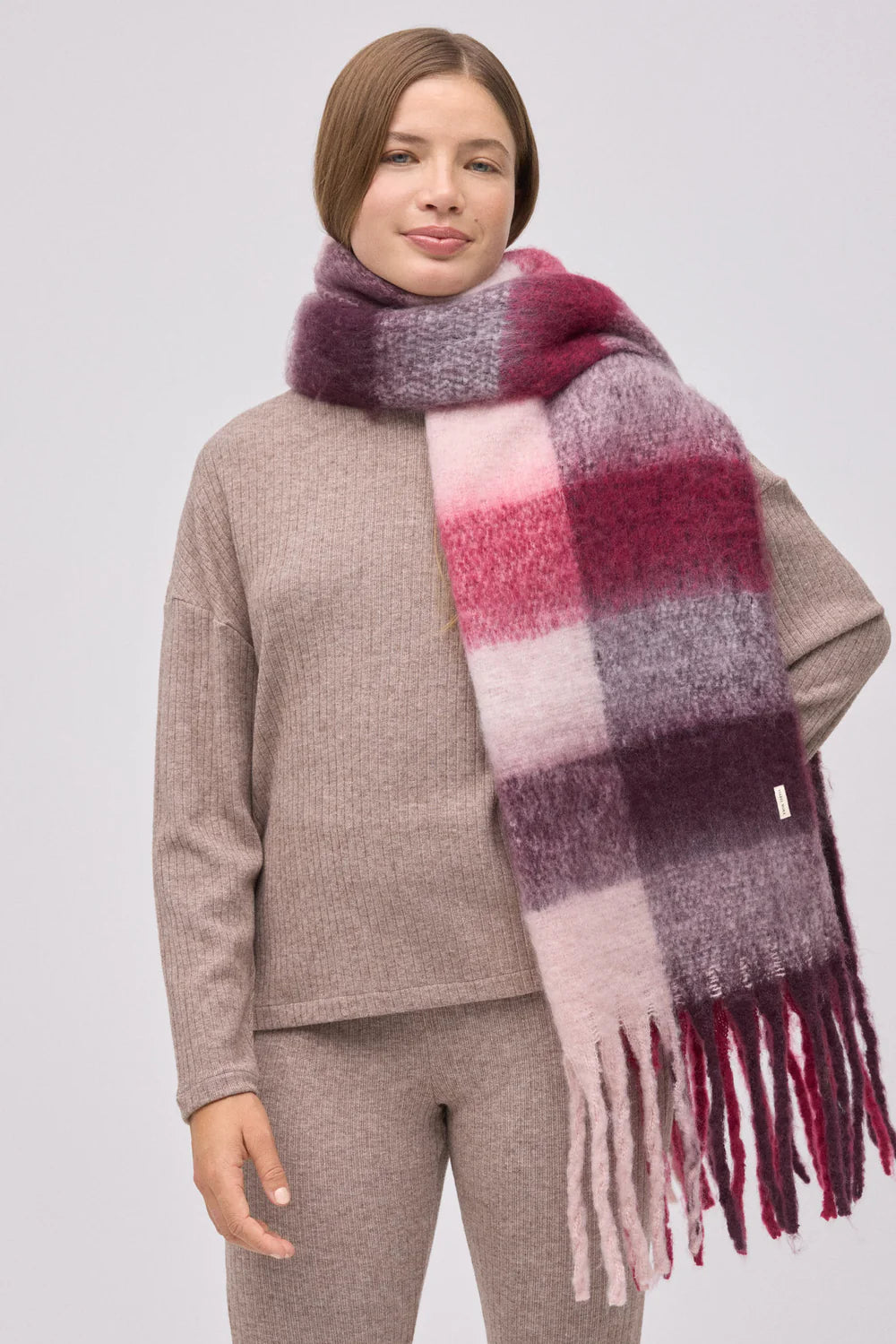 CACHECOL YSABEL MORA