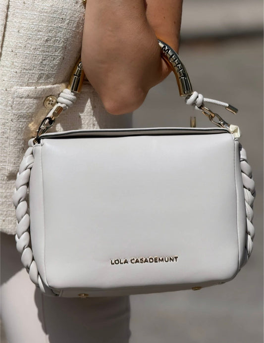 MALA LOLA CASADEMUNT