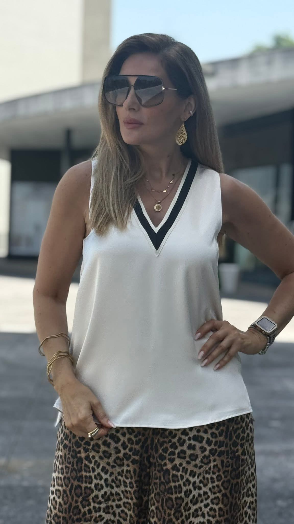TOP LOLA CASADEMUNT