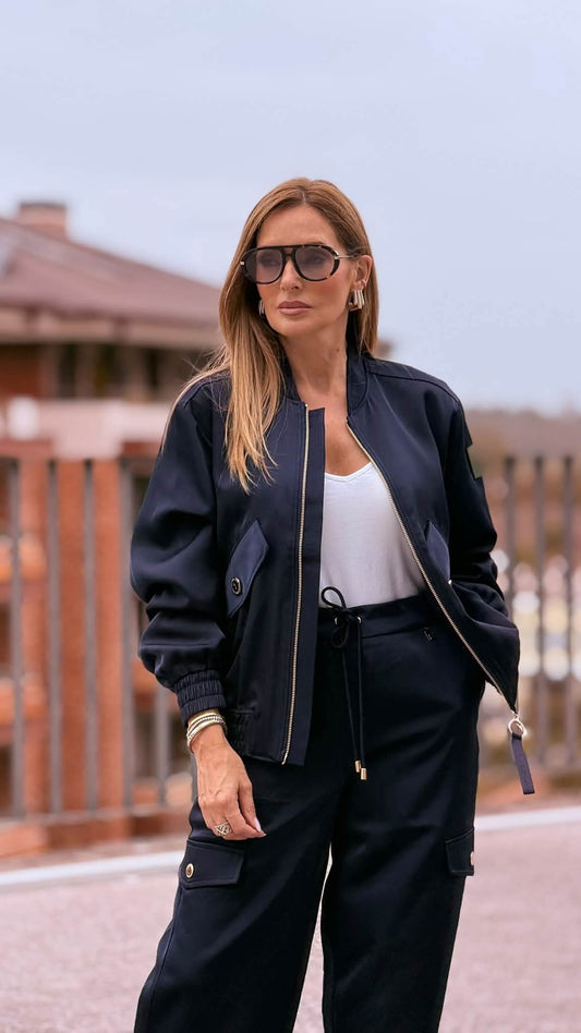 BOMBER LOLA CASADEMUNT