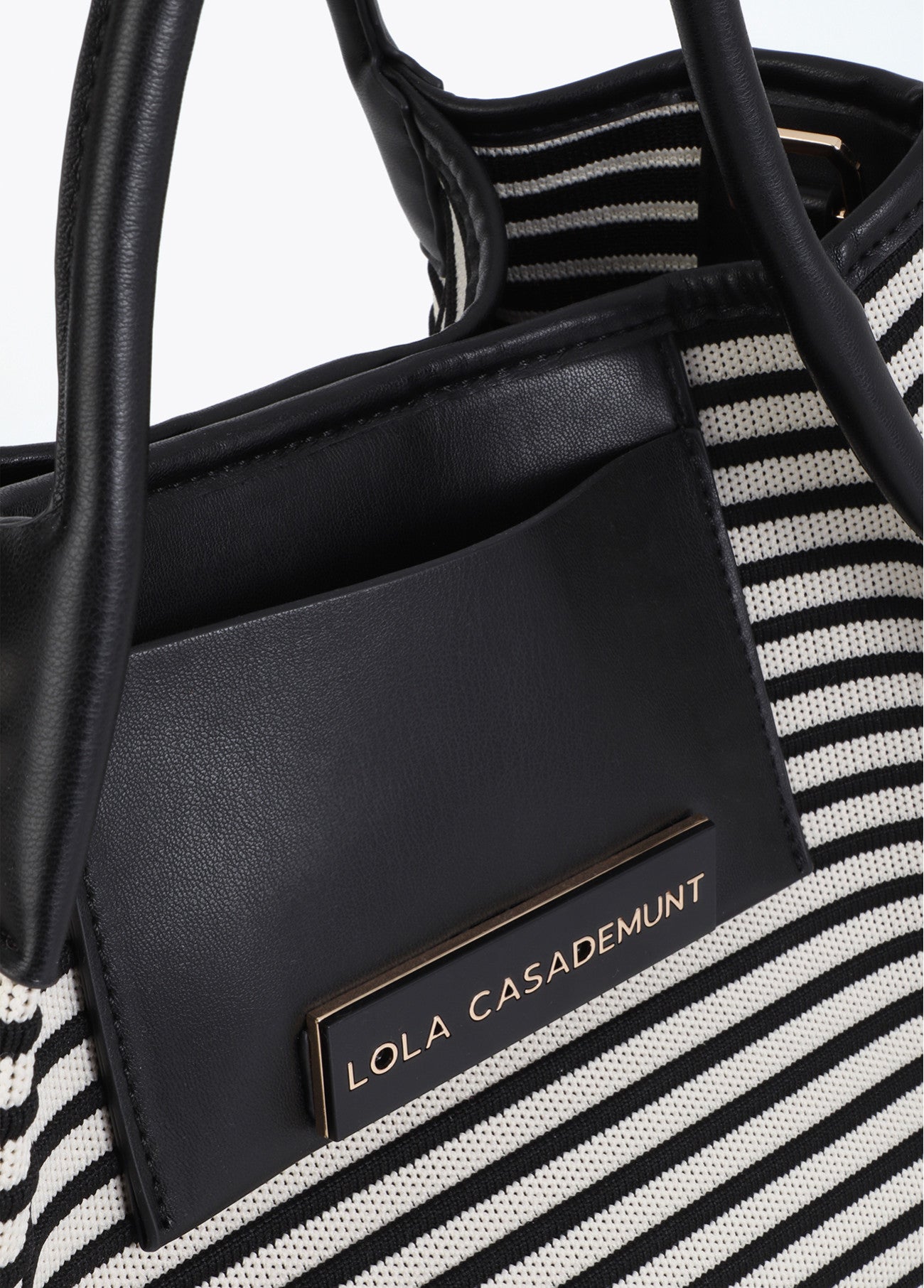 MALA LOLA CASADEMUNT
