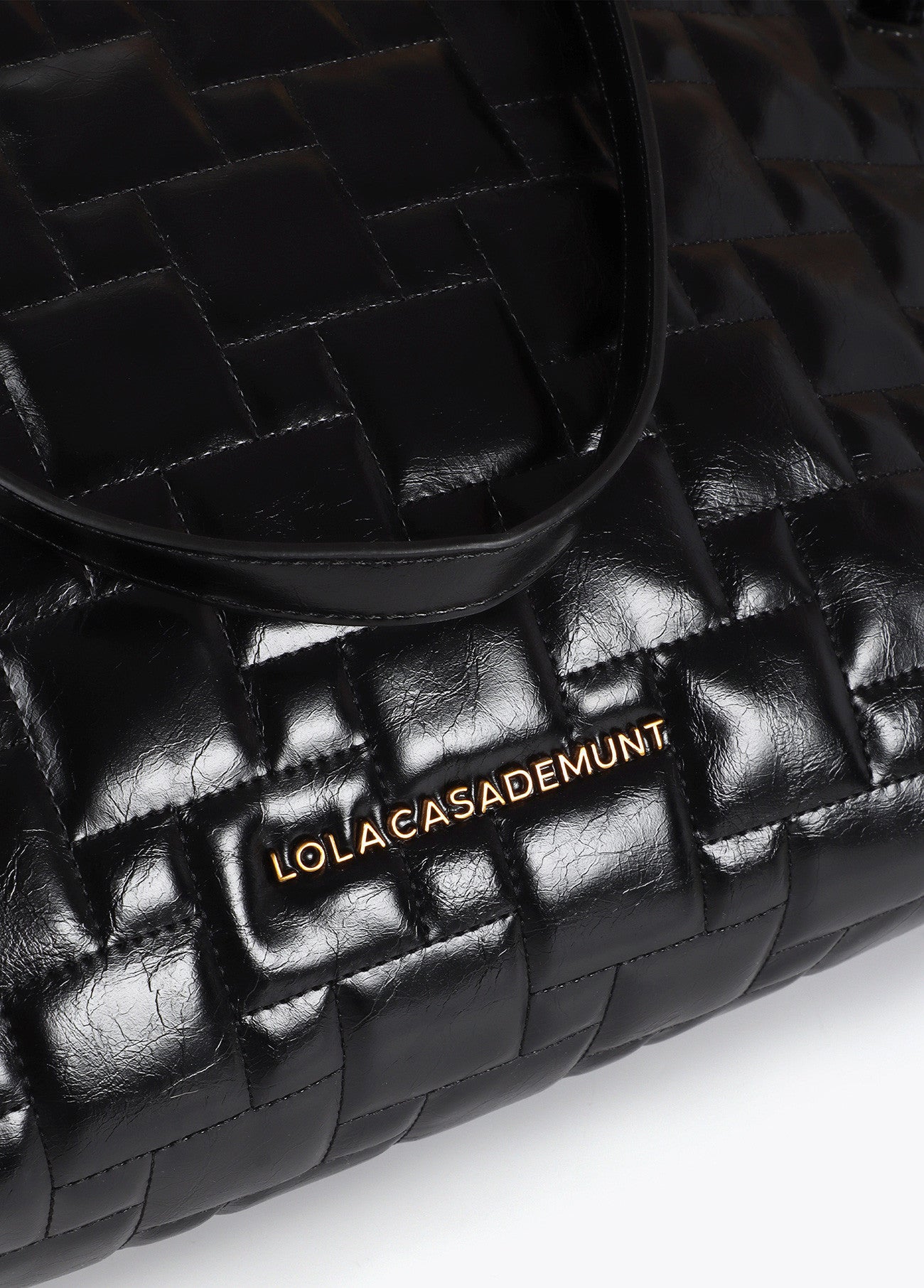MALA LOLA CASADEMUNT